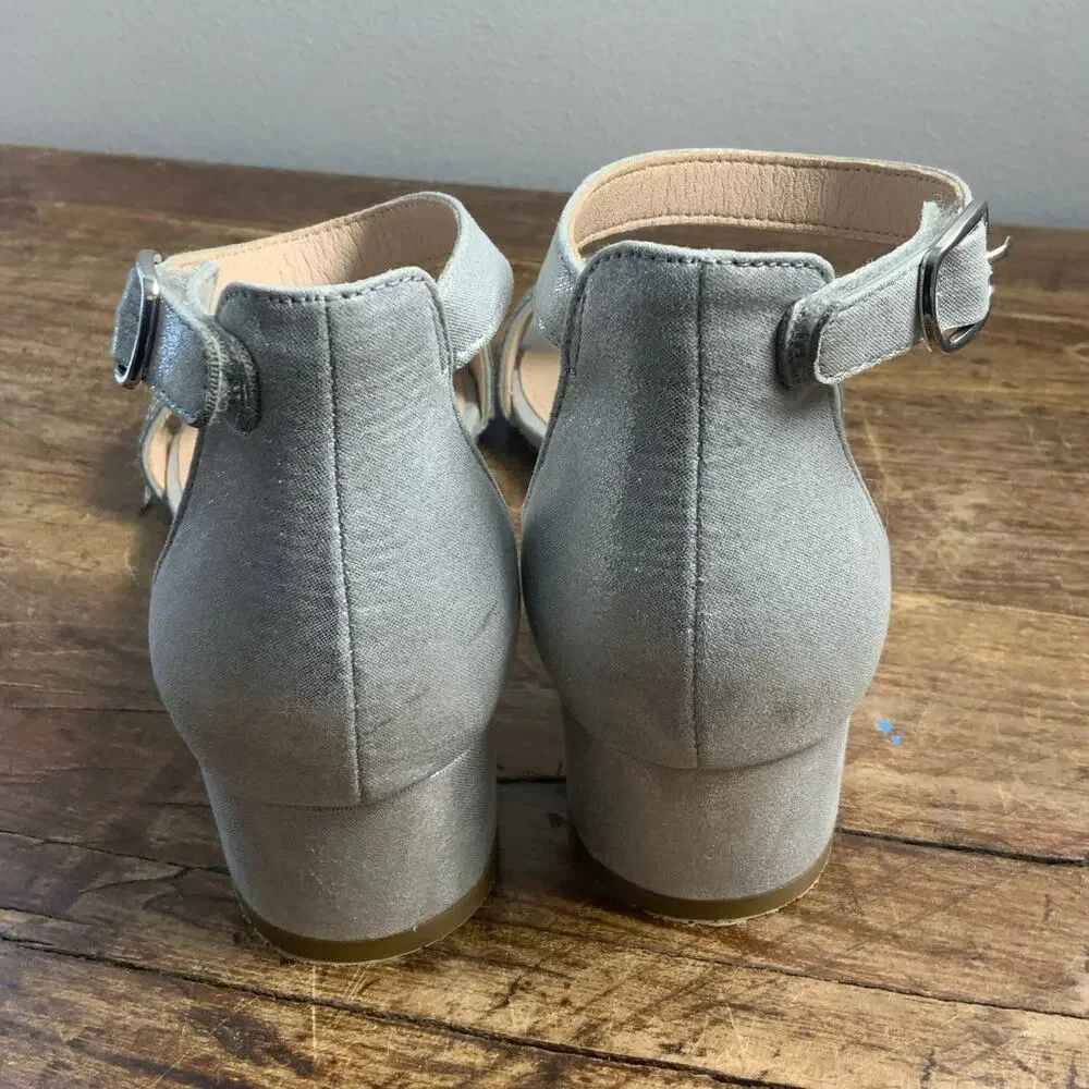 Cupcake Couture Silver Girls Heels dress shoes‎ size 3